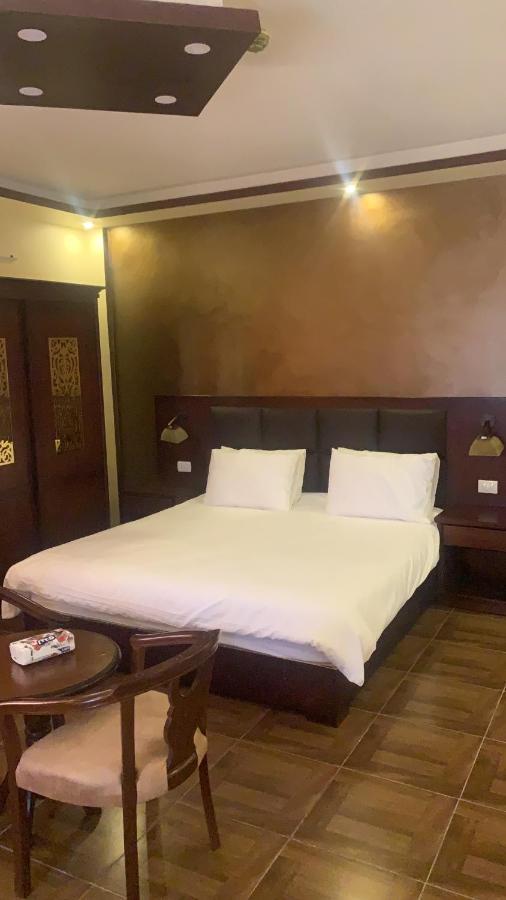 Esperanza Petra Bed & Breakfast Wadi Musa Bagian luar foto