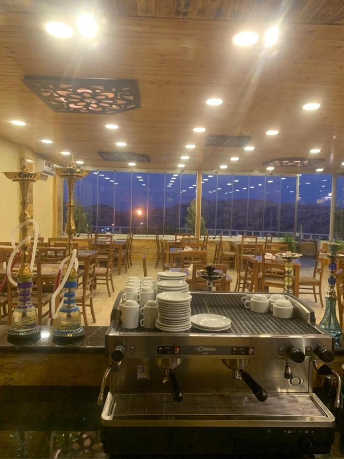 Esperanza Petra Bed & Breakfast Wadi Musa Bagian luar foto