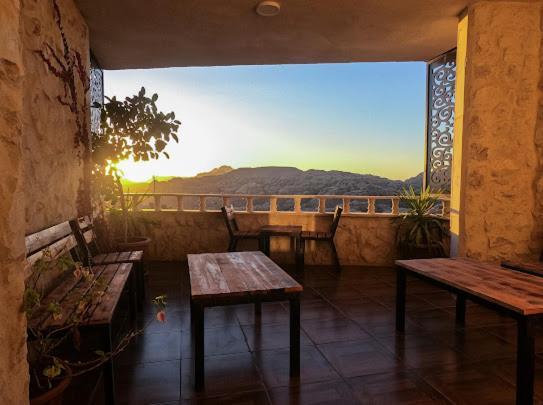 Esperanza Petra Bed & Breakfast Wadi Musa Bagian luar foto